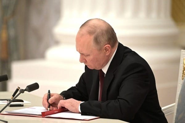 Vladimir Putin 2 scaled e1701459870643 1200x676 1