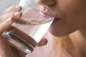 Nutriția și frumusețea: alimente și suplimente pentru un ten strălucitor 4 hidratare/medihub.ro