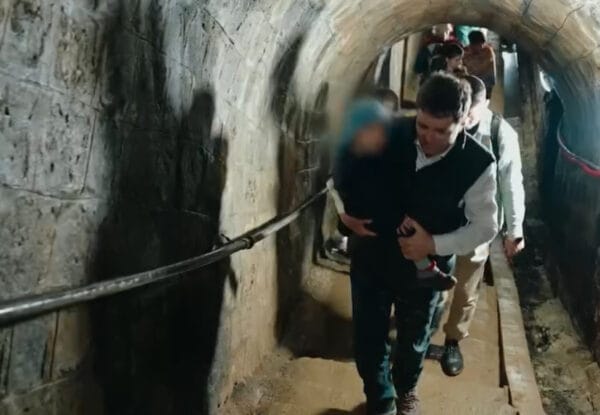 Nicușor Dan, vizită cu familia la Roșia Montană 8 IMG 0264 e1755848387876