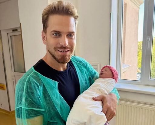 Surpriză minunată pentru familia Laufer: Micuța Eden! 7 549018394 10239839250098531 885300779121638035 n e1758302183563