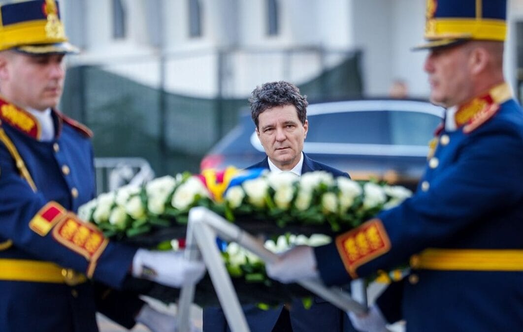 Nicușor Dan Colectiv