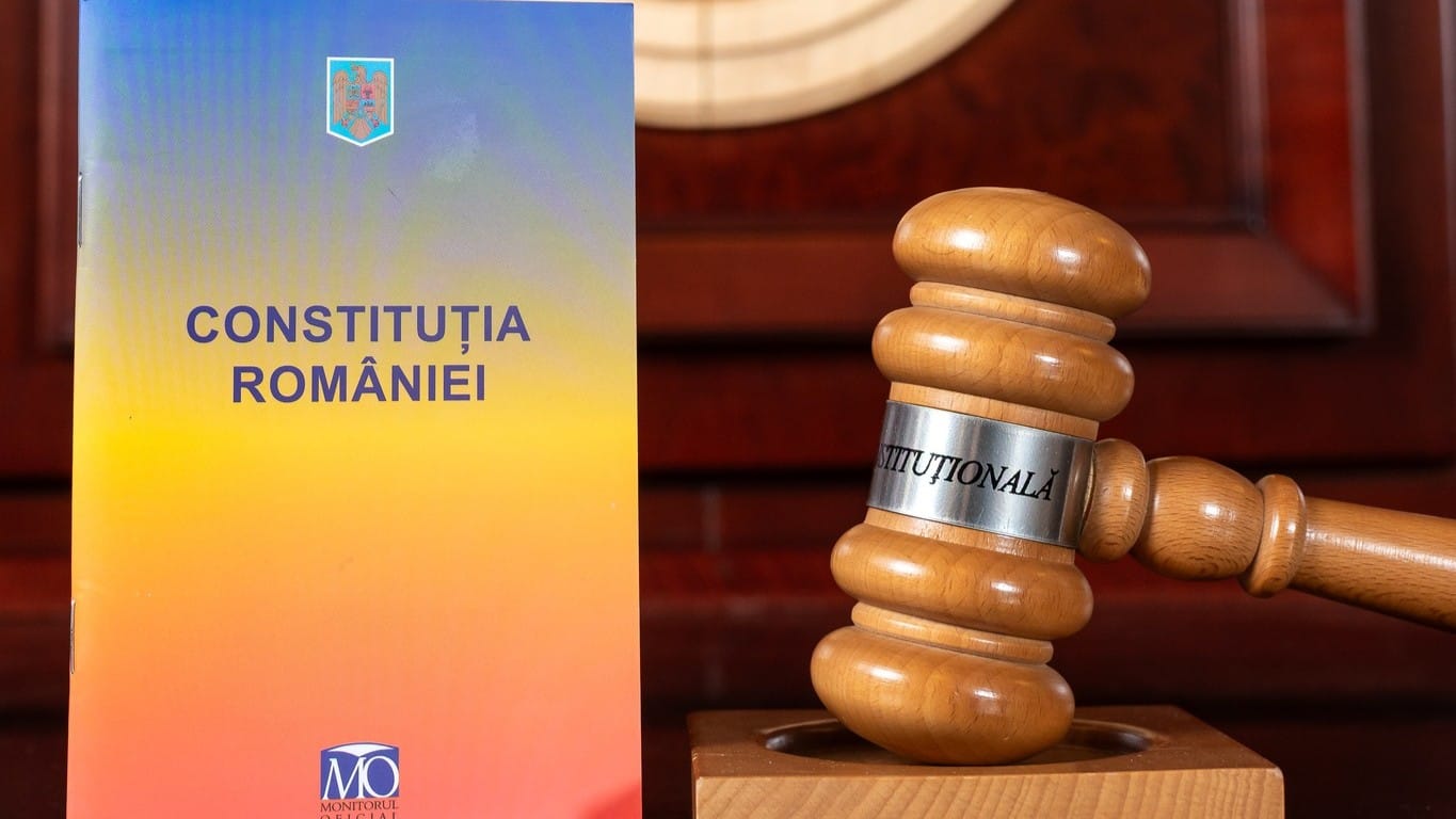 Sediul Curții Constituționale în contextul dezbaterii privind pensiile de serviciu
