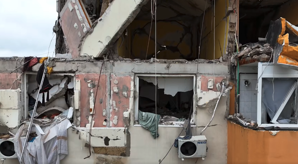 Pas important pentru reconstrucția din Rahova: Primăria Capitalei a predat amplasamentul, iar drona a inspectat apartamentele distruse de explozie 1 Screenshot 2026 07 23 at 14.47.27