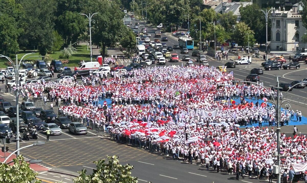 Federația SANITAS respinge varianta actuală a Legii Salarizării: „Spunem NU unei legi care nu preia integral propunerea noastră” 5 713604744 1482369150597855 4400185141585716235 n e1783446240921 1200x716 1