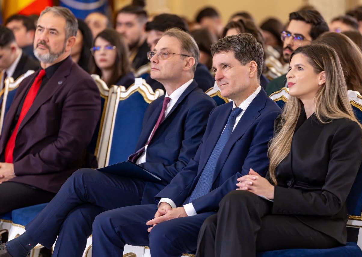 Nicușor Dan, la Forumul Tinerilor Români de Pretutindeni: „Provocarea este să transformăm aceste intenții în rezultate concrete” 1 864689628 1046569381766787 3519342271794383557 n